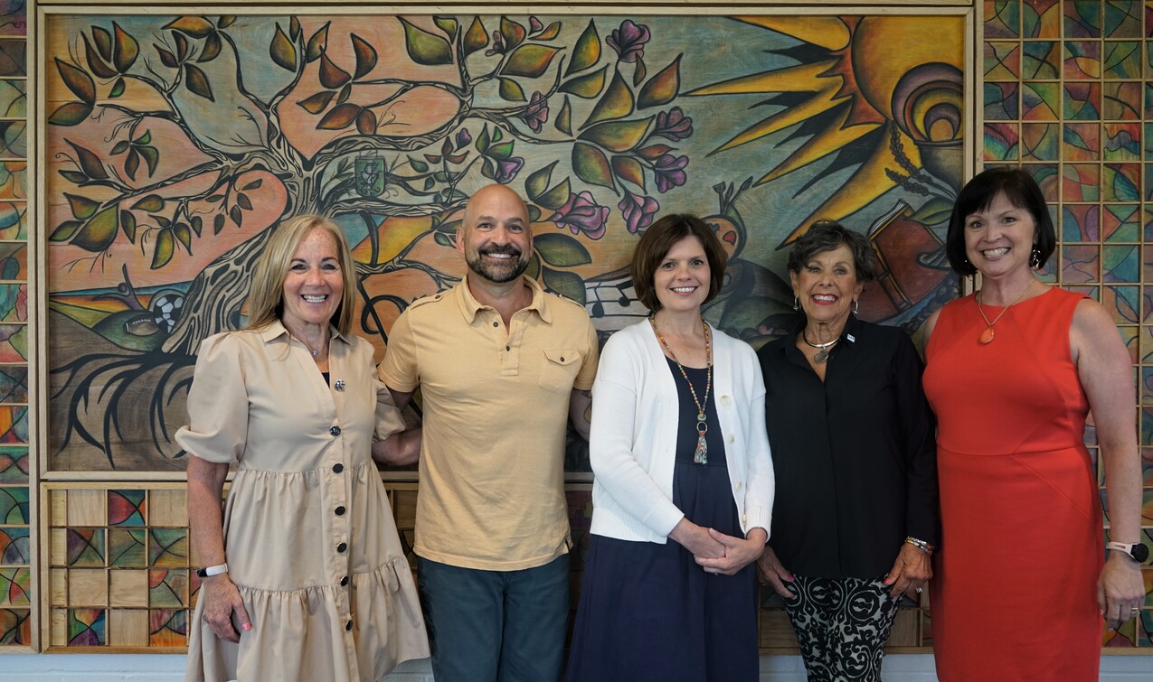 ‘Many Hearts, One Journey’ mural, song revealed at Seton Catholic