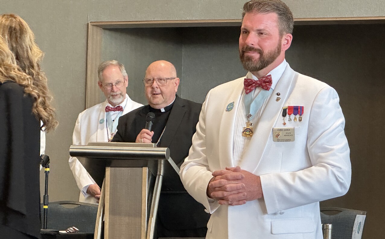 Bishops attend banquet for Knights of Columbus state convention