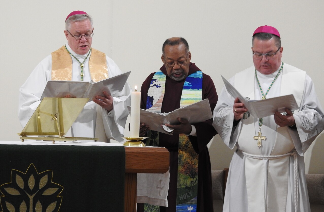 Bishop Woost participates in ecumenical worship service for Christian unity