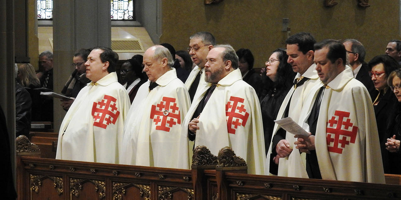 Knights of the Holy Sepulchre gather for annual Mass, officer ceremony