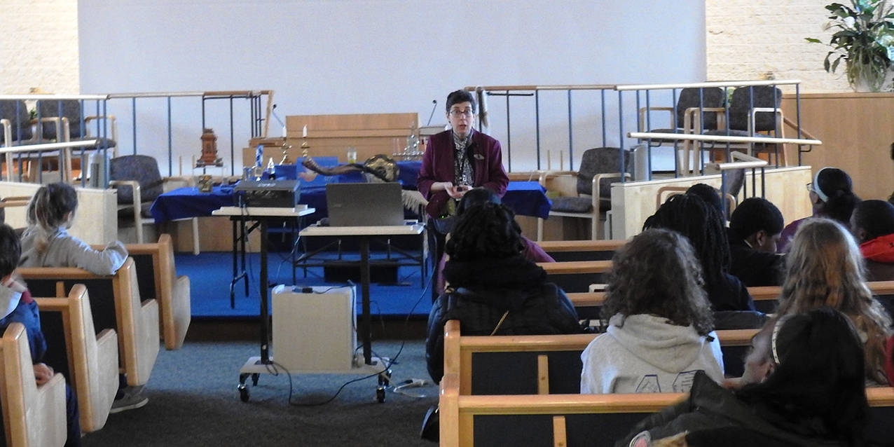 Catholic students learn about Holocaust at Face to Face program