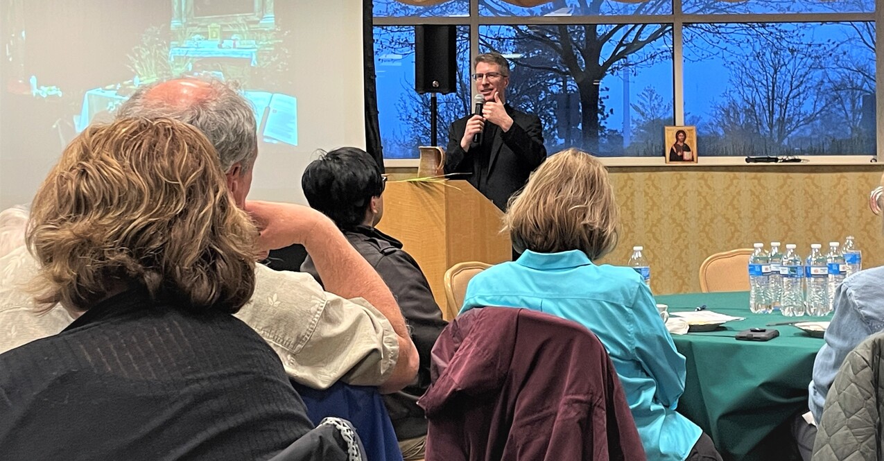 Theology on the Rocks group learns about the paschal triduum