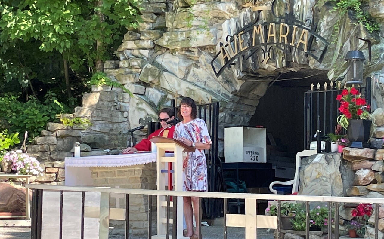 Grandparents’ ministry begins spreading throughout diocese