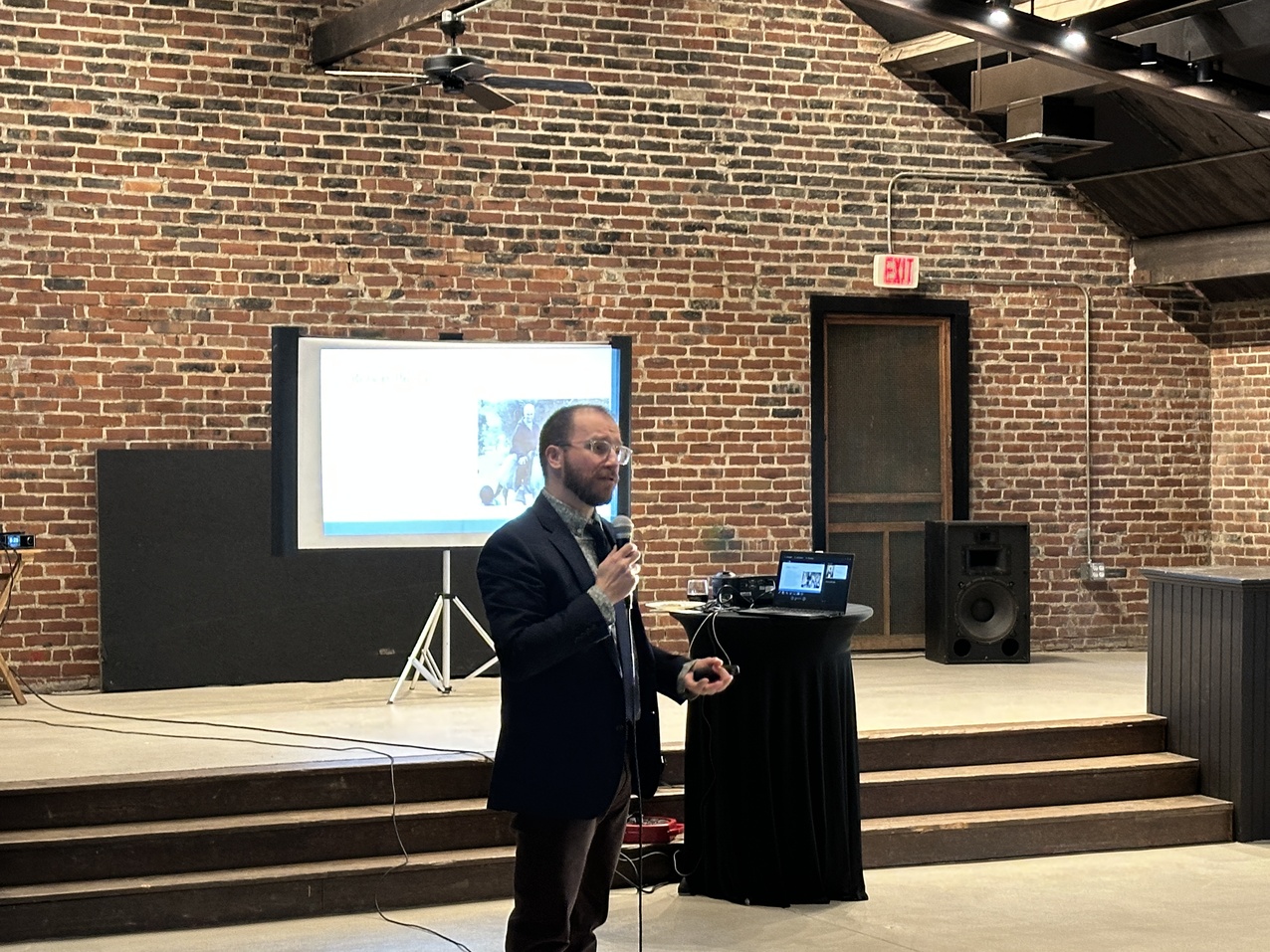 Seminary professor offers Women’s Giving Circle insight into Pope Leo XIV 